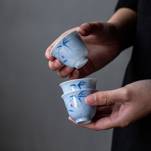 Taza de té de cerámica china pintada a mano con bambú azul, taza maestra de porcelana para juego de té Kung Fu, té Pu'er - Product Image 2