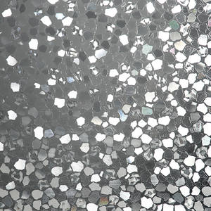 Impresionante Película de Privacidad para Ventanas de PVC con Patrón Geométrico para Baño - Hecho en Japón - Product Image 1