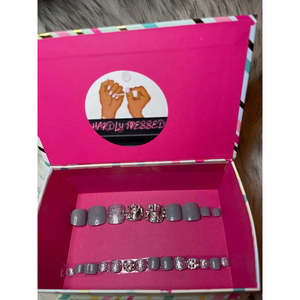 Ensemble de faux ongles pour les orteils avec paillettes grises et diamants (24 ongles) - Product Image 2