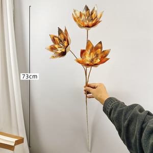 ดอกบัวประดิษฐ์สีทองดอกบัวปลอมสำหรับงานแต่งงานของตกแต่งวันคริสต์มาสตรุษจีน - Product Image 2