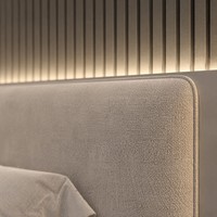 Modernes Samtbett mit LED-Lichtleiste, niedrigem Kopfteil, Plattformbett, Hotel- und Apartment-Schlafzimmermöbel