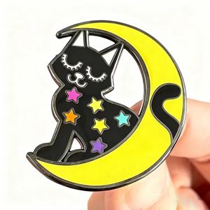 เข็มกลัดอนิเมะแบบกำหนดเองเพื่อการส่งเสริมการขาย เข็มกลัดเคลือบแข็งแบบขายส่ง ออกแบบเข็มกลัดโลหะ อุปกรณ์ตกแต่งเสื้อผ้าและหมวก - Product Image 2