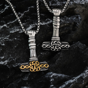 Yunnique – collier rétro nordique en acier inoxydable pour hommes, pendentif marteau de Thor, bijoux cadeau, design géométrique, motif asymétrique - Product Image 1