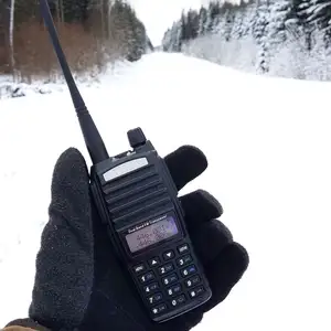 rádios de comunicação Baofeng boafeng UV-82 walkie talkie dupla banda presunto ptt uhf 8w rádio em dois sentidos portátil uv 82