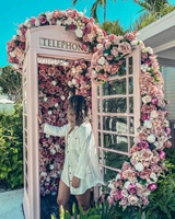 Décoration de mariage, cabine téléphonique londonienne personnalisée, livre d'or audio, cabine téléphonique blanche avec fleurs