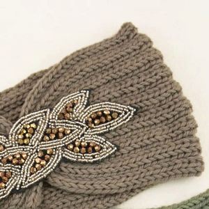 1 pièce Bandeau large tricoté en polyester épais et chaud pour femme, style européen-américain, avec strass papillon, élastique uni - Product Image 5