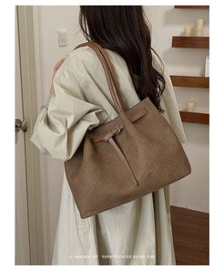 Sac fourre-tout minimaliste pour femme, grande capacité, en cuir PU, sac à main pour le travail et les voyages - Product Image 5