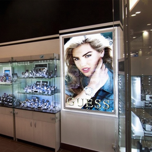 Usine En Gros Cristal Acrylique Immobilier Liste Affichage Montage Mural Signe Led Menu Cadre Publicité Boîte À Lumière Réglable - Product Image 1