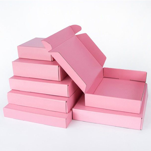 Caja de correo corrugado rosa de Venta caliente de fábrica OEM 15 <span class=keywords><strong>a</strong></span>ños paquete de envío de logotipo personalizado materiales reciclados con logotipo en relieve - Product Image 1