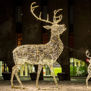 Grande sculpture de renne doré à LED pour centre commercial, décoration lumineuse de Noël pour extérieur, spectacle de lumière étanche pour les fêtes - Product Image 4