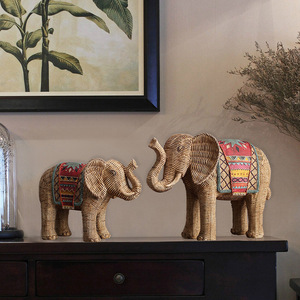 Decoración de gabinete de TV de elefante con estampado de ratán, gabinete de vino para sala de estar, decoración artesanal de resina para porche - Product Image 6