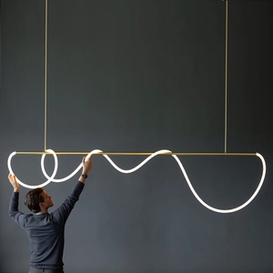 Plafonnier LED suspendu en bande d'or moderne, luminaire décoratif de plafond, idéal pour un salon, une cuisine - Product Image 1