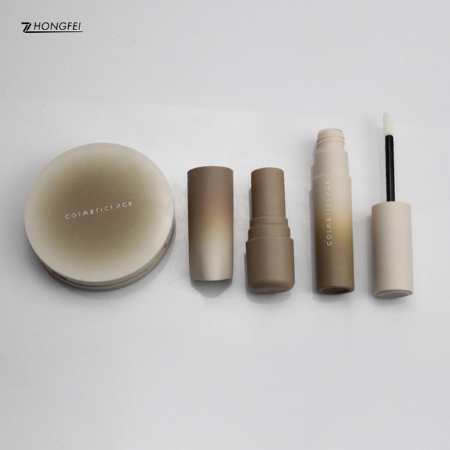 Free Sample 2025 New Design Beautiful Industry China Wholesale Empty Luxury Round Lip Gloss Tubes with Big Brush