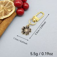 Kiraz Çiçeği Anahtarlık, 17x53mm, Sırt Çantaları ve Hediyeler için Altın Tonlu Metal Sevimli Çiçek Şeklinde Süs, 6 Renk