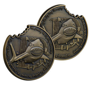 Koin Peringatan Logam Berlapis Tema Jurassic Park Gaya Emas Pola Dinosaurus 3D Koleksi Kustom Ornamen - Product Image 4