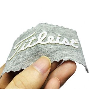 Parche Termoadhesivo Personalizado con Logotipo 3D de Silicona Suave para Ropa - Product Image 1