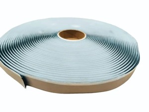 Cinta Selladora de Butilo, Sellador para Techos Metálicos, Cinta de Espuma, Halfords Toolstation, Cinta de Butilo Blanca, Paquete de Butilo - Product Image 1