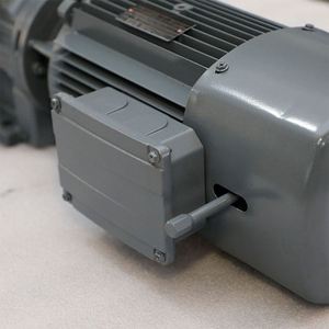 Motorreductor de Eje de 90 Grados S87 con Engranaje de Tornillo Sin Fin a Buen Precio - Product Image 2