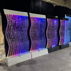 Paravent et séparateur de pièce moderne en acrylique avec éclairage LED, design mural artistique à bulles d'eau en forme de S, mobile et sur pied, vente en gros - Product Image 6