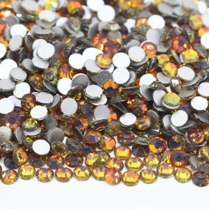 Strass di vetro di colore lucido di fabbrica per la tuta da ginnastica artigianale - Product Image 6