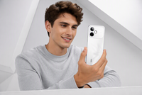 Smartphone OPPO A6s Pro 5G, processeur Dimensity 6360 MAX, écran AMOLED 6,5 pouces FHD+ 120Hz, appareil photo IA 50MP, batterie 7000mAh, charge rapide 80W.