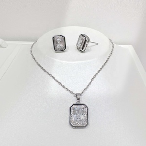 Ensemble collier et boucles d'oreilles simples en argent sterling 925, prix d'usine, nœud délicat, fantaisie coréenne, zirconias, bijoux uniques. - Product Image 3