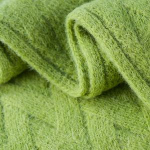 Nouvel ensemble hiver 3 pièces pour femme : bonnet tricoté, écharpe polaire épaisse et gants de protection auditive - Product Image 5