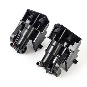 Pistola de Lavado de Faros Delanteros Aplicable para Toyota Corolla Cross-Border, Modelo 85208-02100 y 85207-02100 - Product Image 1