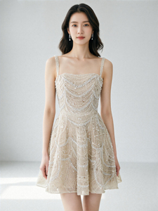 Abito da sera corto glamour con perline e glitter, senza maniche, linea ad A, gonna svasata, per feste formali, serate eleganti, eventi e balli di fine anno - Product Image 3