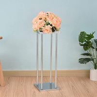 Décorations de table de mariage en or réutilisables Grandes colonnes géométriques Présentoir carré en métal Présentoir à fleurs Centre de table