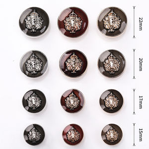 Precio barato aleación corona cabeza de león goteo aceite costura botones cosidos a mano Botón de ropa para abrigo camisa Decoración - Product Image 2