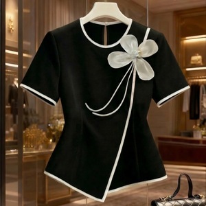 <span class=keywords><strong>Blusa</strong></span> Elegante <span class=keywords><strong>Negra</strong></span> de <span class=keywords><strong>Manga</strong></span> Corta para Mujer, Tela Premium con Apliques de Flores 3D, Corte Entallado, Top de Trabajo para Oficina - Product Image 1