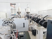 Máquina de coextrusión multicapa de láminas de HDPE de un solo tornillo Leader New con bomba, rodamiento, motor, caja de cambios y PLC de alta capacidad
