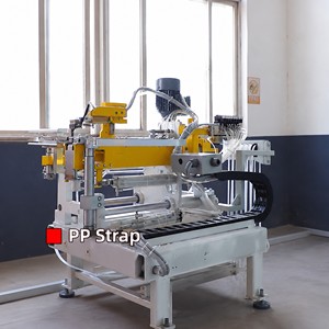 Machine de cerclage à portique multi-matériaux avec dispositif de serrage et de scellage automatique pour l'emballage de bandes en PP, PET et papier - Product Image 6