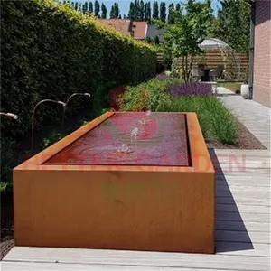 Fontaine d'eau extérieure avec lumières de haute qualité