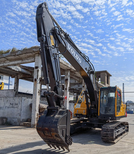 Excavatrice sur chenilles Volvo EC210BLC d'occasion, 21 tonnes, d'origine, en bon état, à vendre - Product Image 3