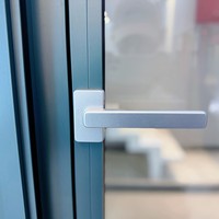 Fenêtre à battant moderne JOUGE en aluminium à ouverture extérieure avec moustiquaire CG110, profilé 1,8 mm, cadre 110 mm pour chantier de projet de villa