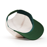 Casquette de golf personnalisée à visière incurvée, casquette snapback imperméable avec logo en caoutchouc personnalisé, casquette de performance en polyester à 5 panneaux
