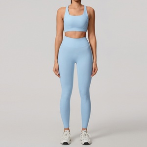 Conjunto de 2 piezas de sujetador deportivo de yoga de secado rápido para mujer con espalda cruzada, cintura elástica y logo frontal/en la cintura - Product Image 4