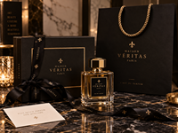 Sacs en papier kraft écologiques recyclables personnalisés de luxe, boîtes cadeaux avec gaufrage pour l'emballage de parfums, de produits de soin de la peau, de bougies artisanales