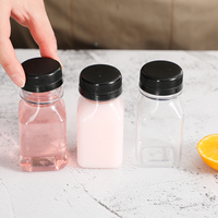 Plastic flesjes van 100ml (3.4 fl oz), vierkant, voor immuunversterkende shotjes, koudgeperste sapjes en dranken.
