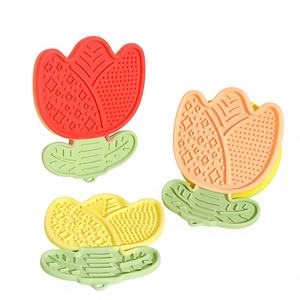 จานซิลิโคนสำหรับสุนัข รุ่นทิวลิป ซีรีส์  แบบมัลติฟังก์ชั่น ทนทาน ป้องกันการสำลัก ช่วยให้กินช้าลง สำหรับสุนัขขนา<span class=keywords><strong>ด</strong></span>กลางและเล็ก - Product Image 2