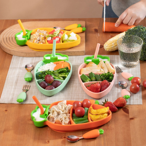 Assiette d'alimentation pour bébé en silicone en forme de carotte, antidérapante, compartimentée, avec ventouse, et ensemble cuillère, fourchette et paille - Product Image 3