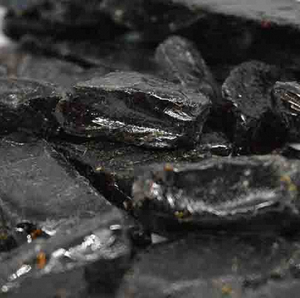 สารสกัดบัลซามิกคุณภาพสูงพร้อมกลิ่นอำพันที่หอมละมุน ให้ความหอมติดทนนานและเหมาะสำหรับสูตรบำรุงผิวที่ช่วยปลอบประโลมผิว - Product Image 1