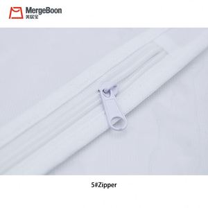 Muestra gratuita de la bolsa de ropa Mergeboon Mini de plástico transparente de PVC con bolsillo de RPET - Product Image 3