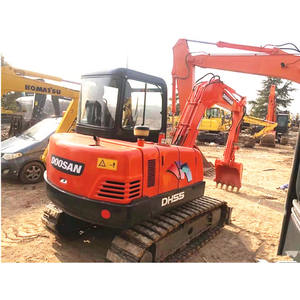 Excavadora Usada Doosan 55 en Excelentes Condiciones Mecánicas, Servicio Completo de Registro, Ideal para Trabajos en Espacios Reducidos - Product Image 1