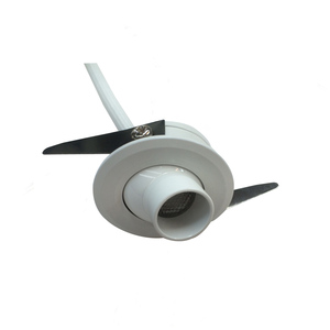 Topiky Mini Faretto LED Orientabile Da Parete 3000K Caldo Per Vetrine E Gioielli - Alluminio 21cm, Luce D'Accento Per Interni, 12V - 4