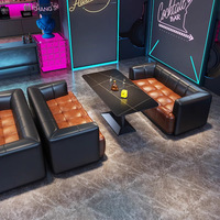 Tables et chaises de bar, de club, d'hôtel, d'aire de repos, de bistrot, canapé de hall d'hôtel, canapé de restaurant, canapé de bar, banquette de bar confortables et simples