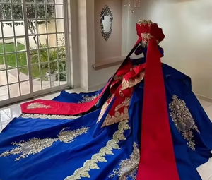 Abiti da Quinceañera in Stile Vittoriano Blu Navy, Vestito da Principessa Personalizzato con Pizzo e Gemme, <span class=keywords><strong>Abito</strong></span> per Festa di 15 Anni - Product Image 4