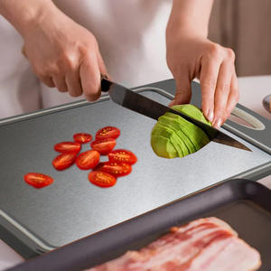 Planche à découper en acier inoxydable et paille de blé Planche à découper en acier inoxydable 304 Planche à découper double face 2 en 1 pour la cuisine - Product Image 4